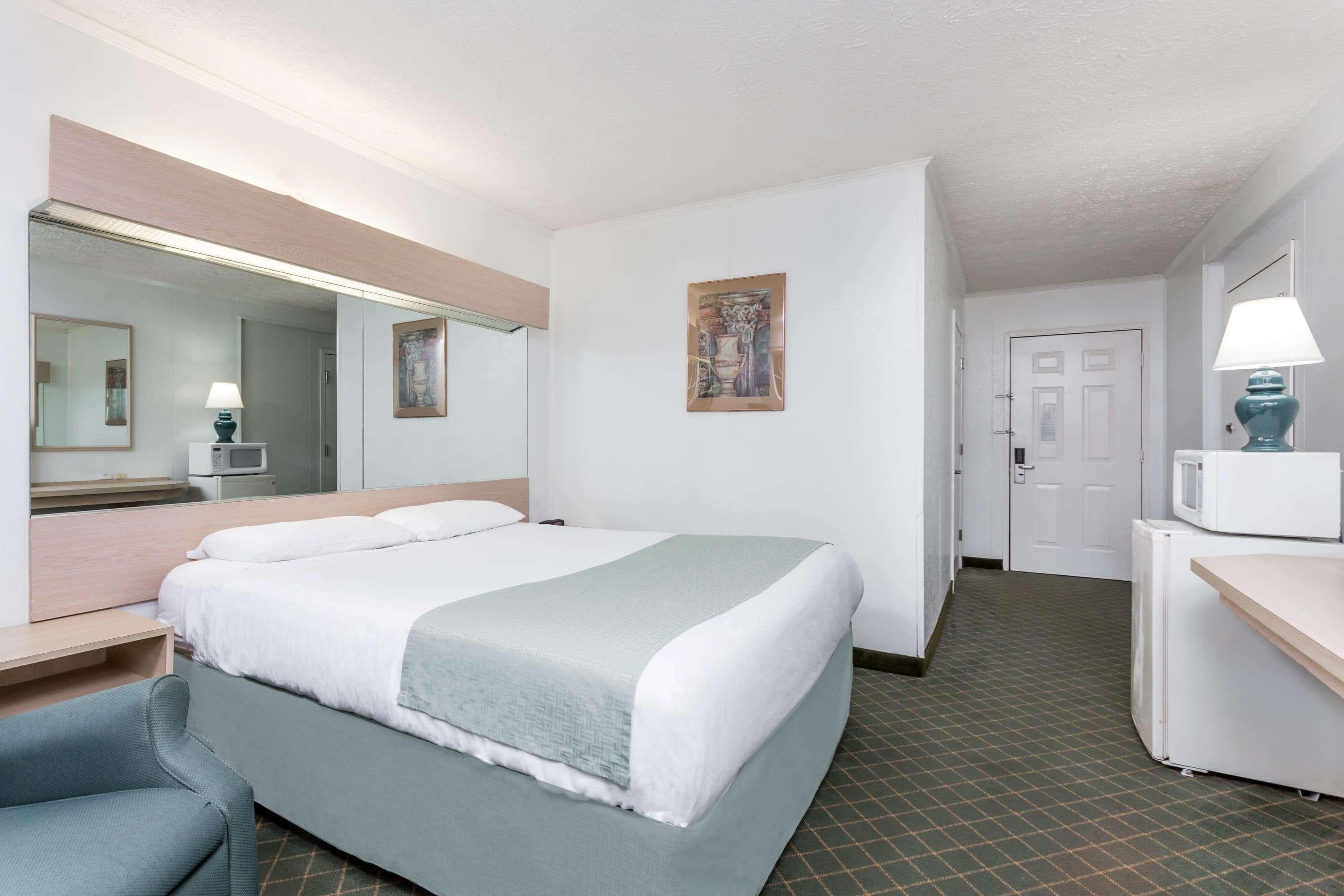 Microtel Inn By Wyndham Athens Exterior photo